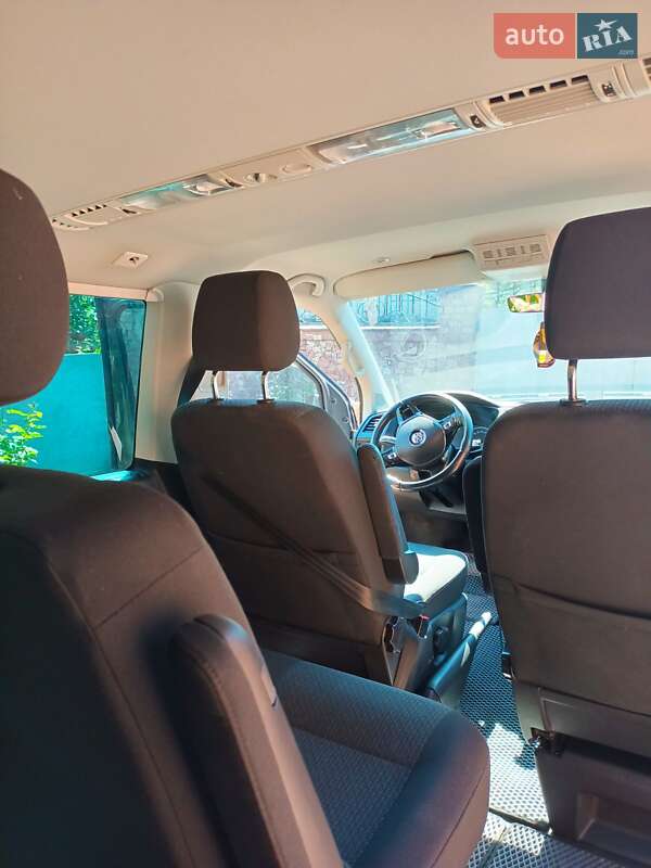 Минивэн Volkswagen Multivan 2017 в Мироновке фото 20 Минивэн Volkswagen Multivan 2017 в Мироновке