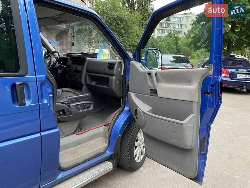 Минивэн Volkswagen Multivan 2003 в Киеве фото 3 Минивэн Volkswagen Multivan 2003 в Киеве
