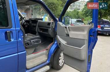 Минивэн Volkswagen Multivan 2003 в 