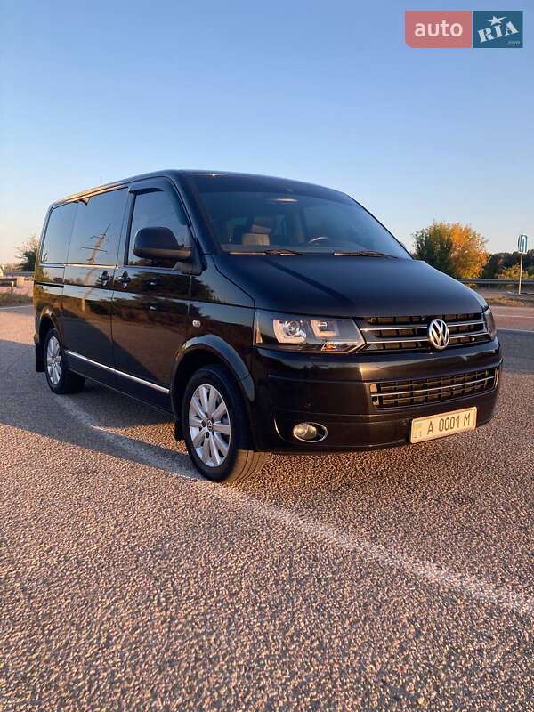 Мінівен Volkswagen Multivan 2011 в Харкові