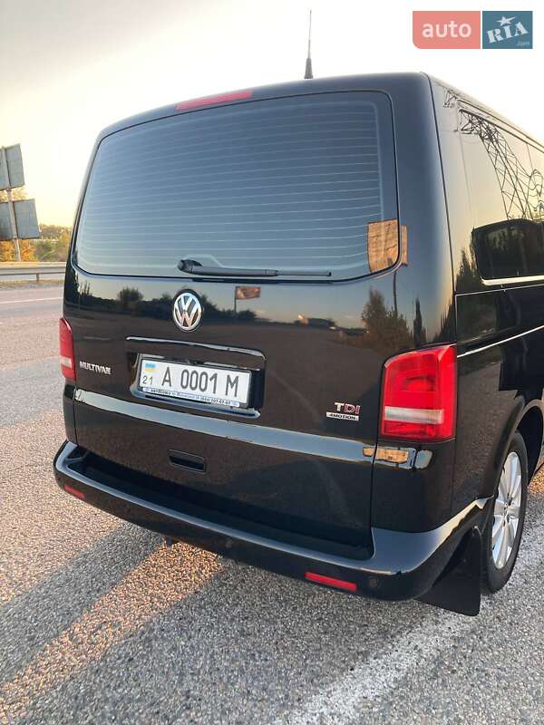Мінівен Volkswagen Multivan 2011 в Харкові