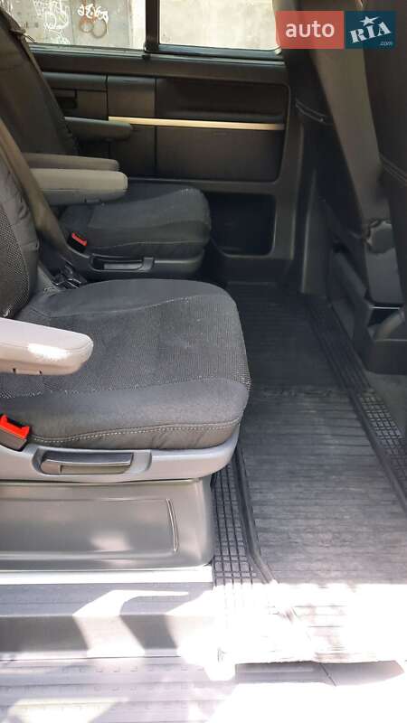 Минивэн Volkswagen Multivan 2012 в Черноморске