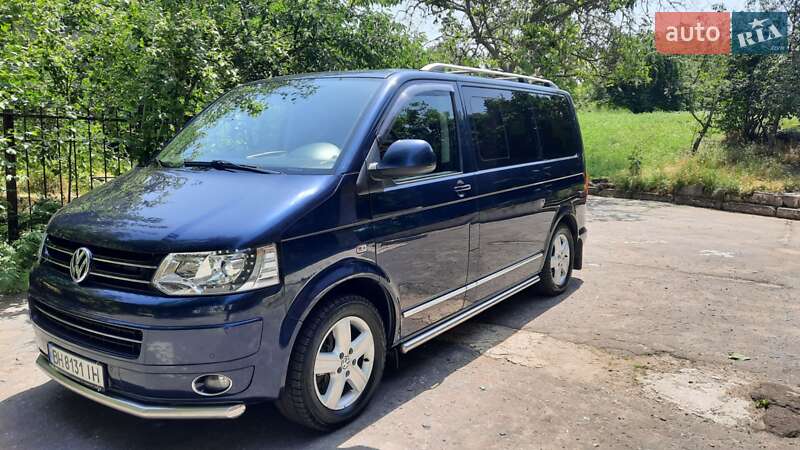 Минивэн Volkswagen Multivan 2012 в Черноморске