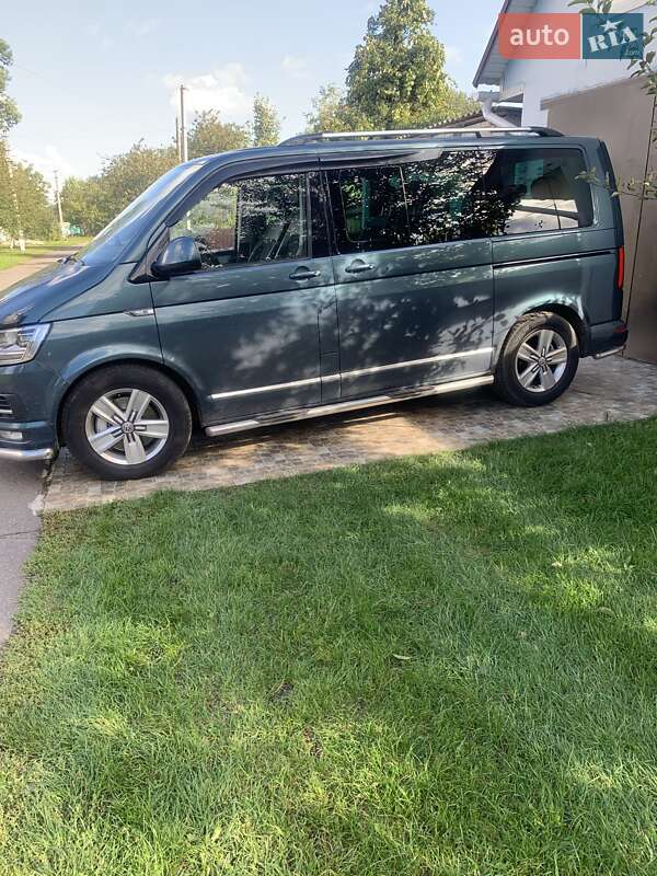 Минивэн Volkswagen Multivan 2017 в Киеве