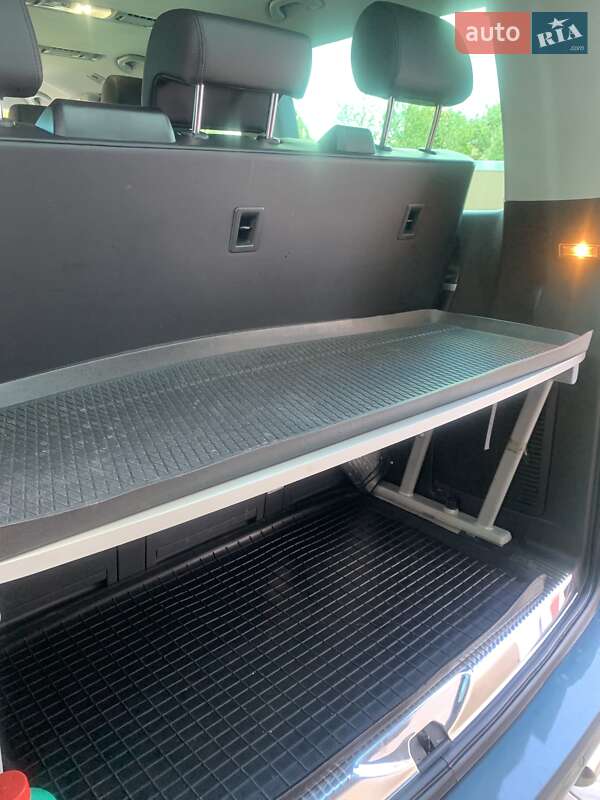 Минивэн Volkswagen Multivan 2017 в Киеве