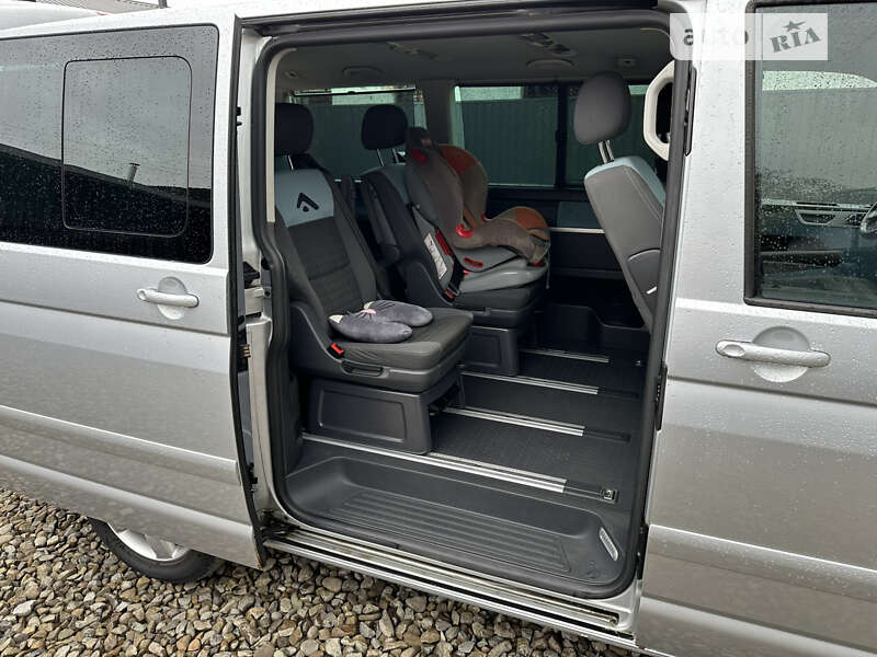 Минивэн Volkswagen Multivan 2008 в Тячеве