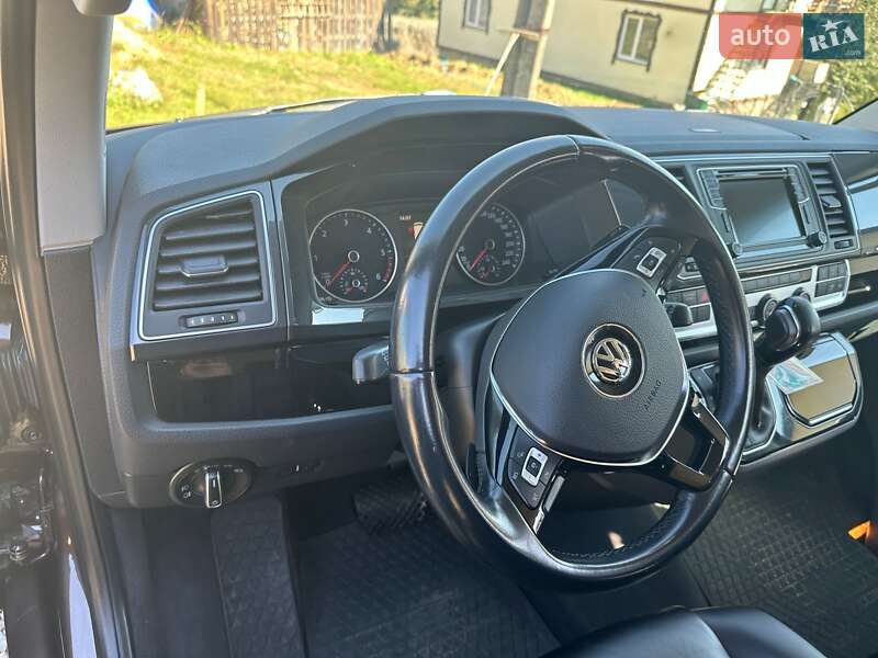 Мінівен Volkswagen Multivan 2017 в Івано-Франківську