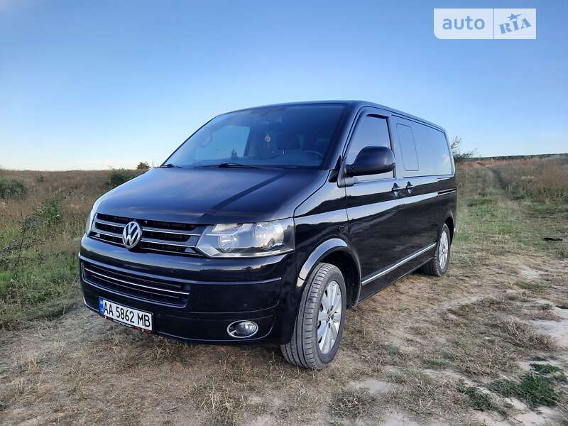 Минивэн Volkswagen Multivan 2011 в Киеве