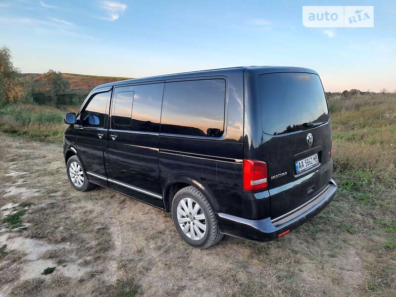 Минивэн Volkswagen Multivan 2011 в Киеве