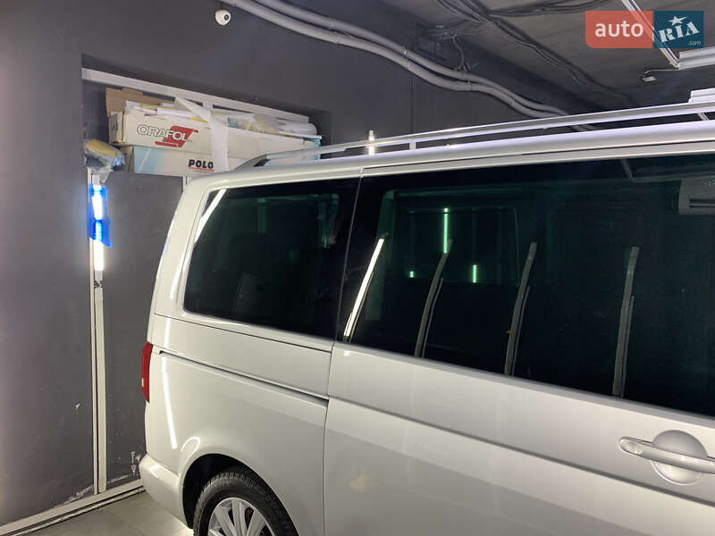 Мінівен Volkswagen Multivan 2011 в Стрию