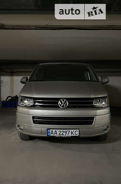 Мінівен Volkswagen Multivan 2013 в Києві