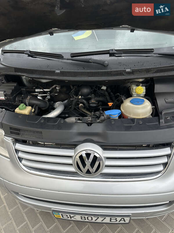 Мінівен Volkswagen Multivan 2005 в Тернополі