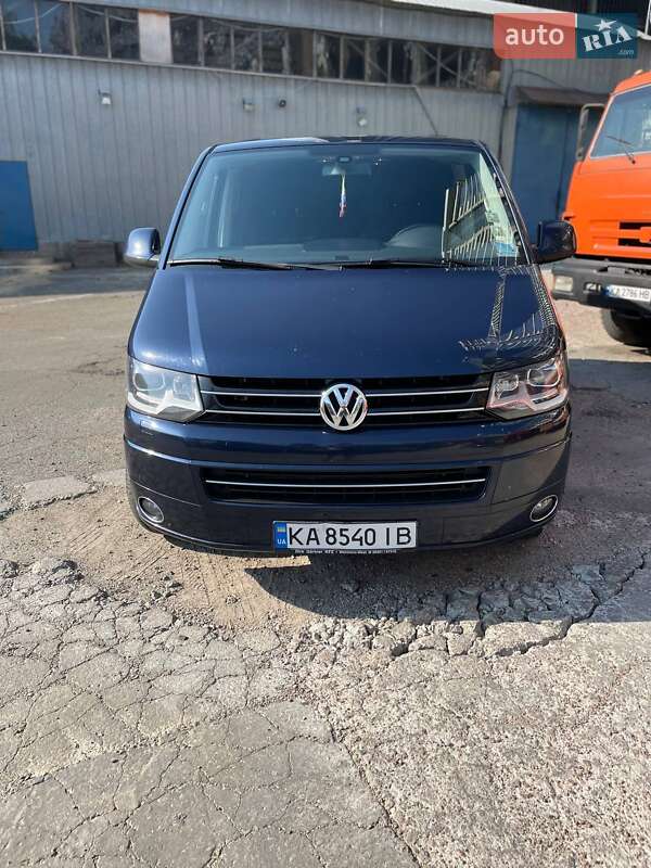 Минивэн Volkswagen Multivan 2014 в Киеве