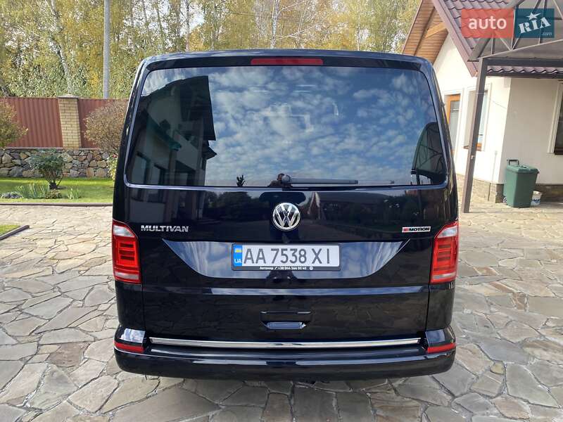 Минивэн Volkswagen Multivan 2018 в Киеве