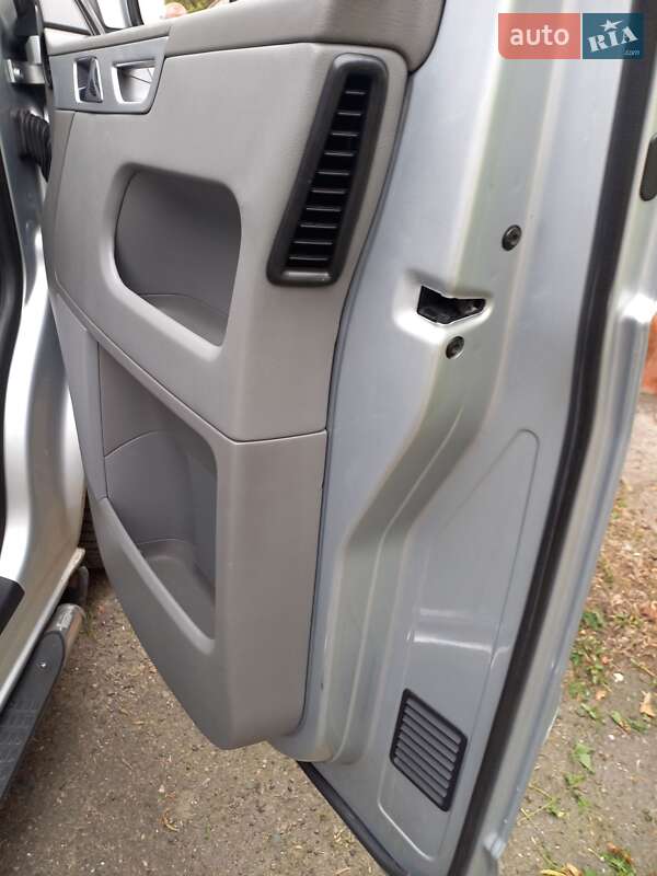 Минивэн Volkswagen Multivan 2007 в Киеве