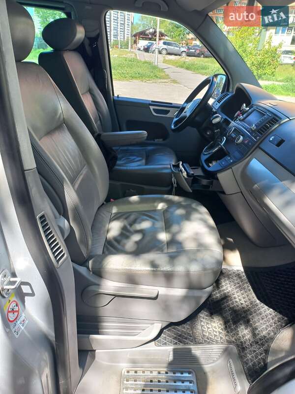 Минивэн Volkswagen Multivan 2007 в Киеве