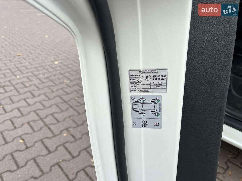 Минивэн Volkswagen Multivan 2017 в Миргороде