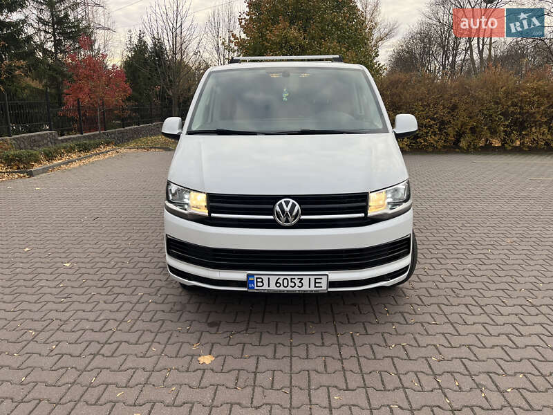 Минивэн Volkswagen Multivan 2017 в Миргороде