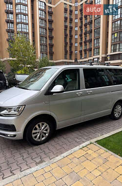 Минивэн Volkswagen Multivan 2016 в 