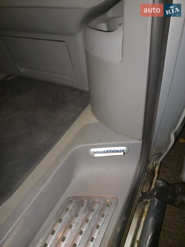 Минивэн Volkswagen Multivan 2007 в Киеве