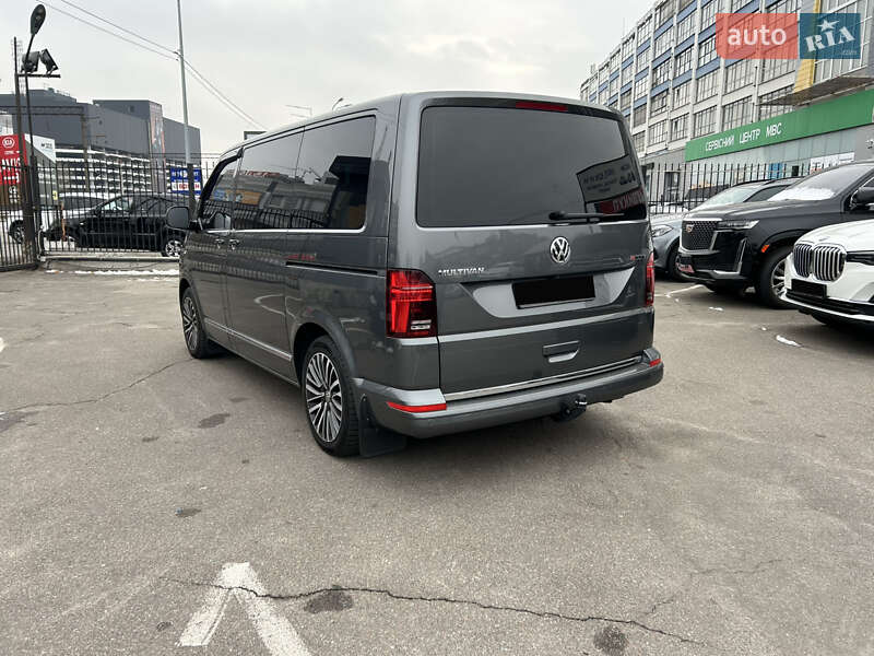 Минивэн Volkswagen Multivan 2020 в Киеве
