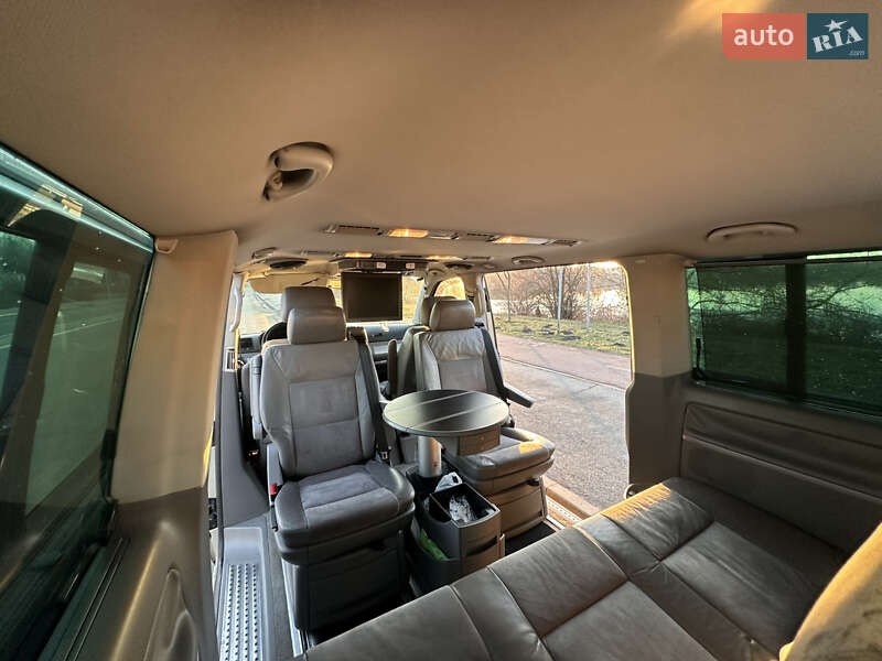 Минивэн Volkswagen Multivan 2005 в Виннице