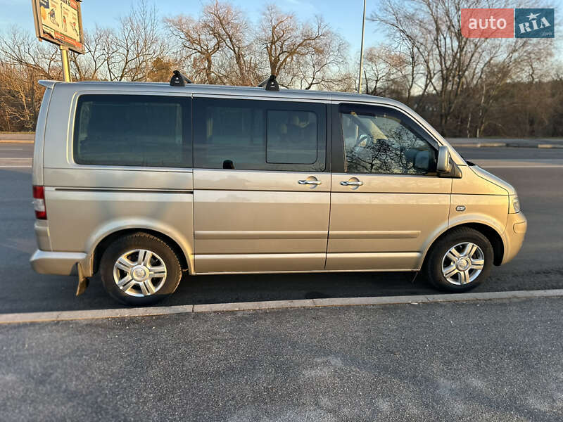Минивэн Volkswagen Multivan 2005 в Виннице