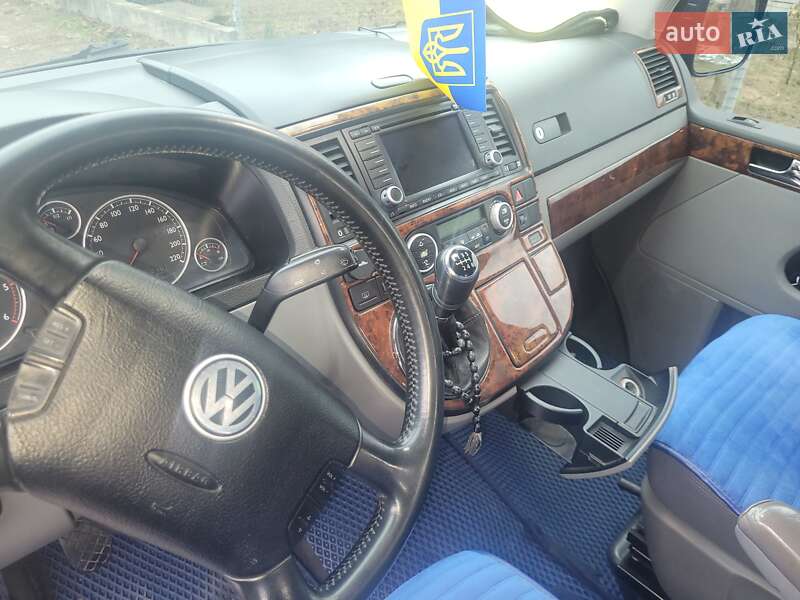 Минивэн Volkswagen Multivan 2005 в Кропивницком