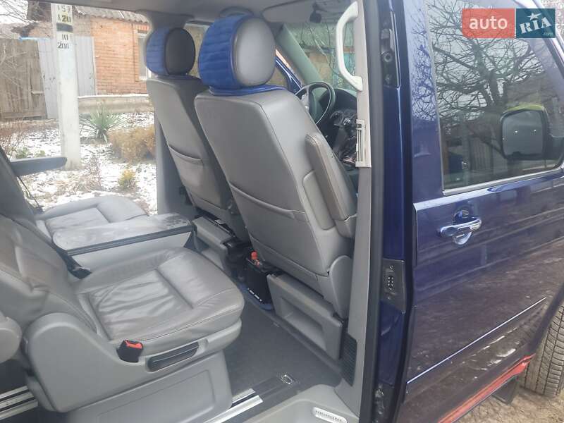 Минивэн Volkswagen Multivan 2005 в Кропивницком