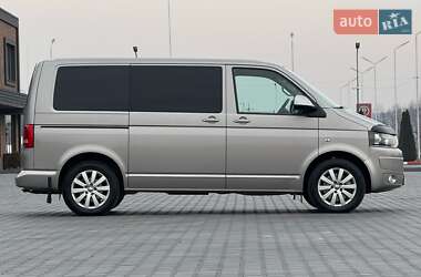 Минивэн Volkswagen Multivan 2011 в Черновцах