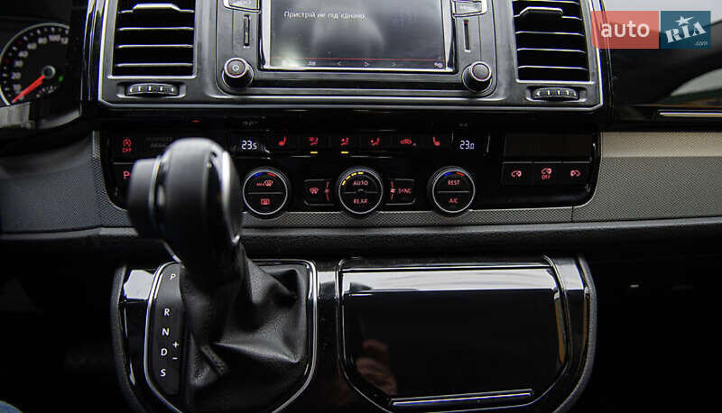 Минивэн Volkswagen Multivan 2019 в Виннице