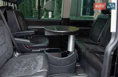 Минивэн Volkswagen Multivan 2019 в 
