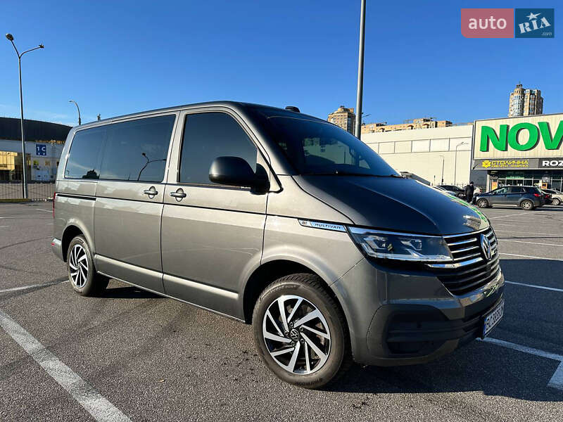 Минивэн Volkswagen Multivan 2020 в Киеве