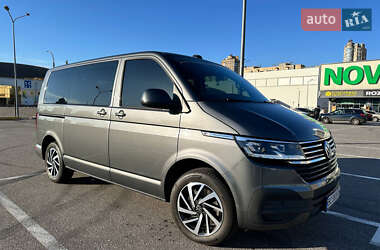 Минивэн Volkswagen Multivan 2020 в 