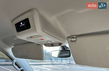 Минивэн Volkswagen Multivan 2020 в 