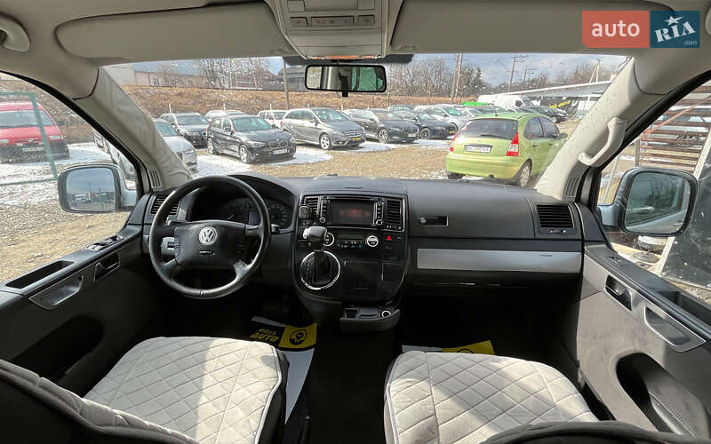 Минивэн Volkswagen Multivan 2006 в Стрые