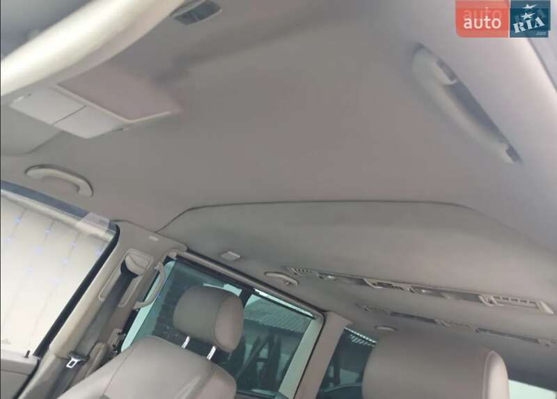 Минивэн Volkswagen Multivan 2006 в Львове