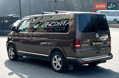 Минивэн Volkswagen Multivan 2015 в 