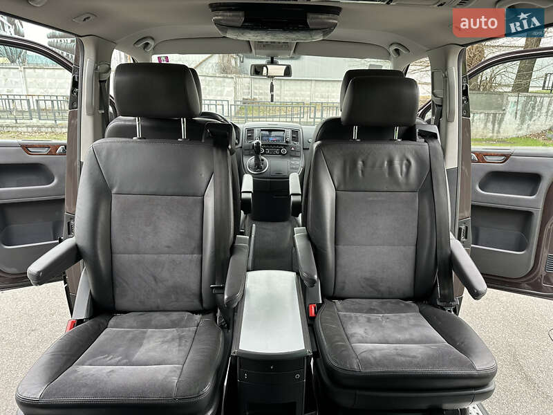 Минивэн Volkswagen Multivan 2012 в Киеве