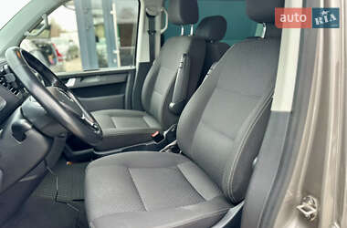 Минивэн Volkswagen Multivan 2019 в 