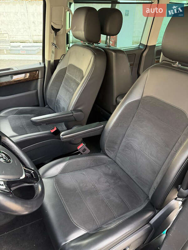 Минивэн Volkswagen Multivan 2019 в Киеве