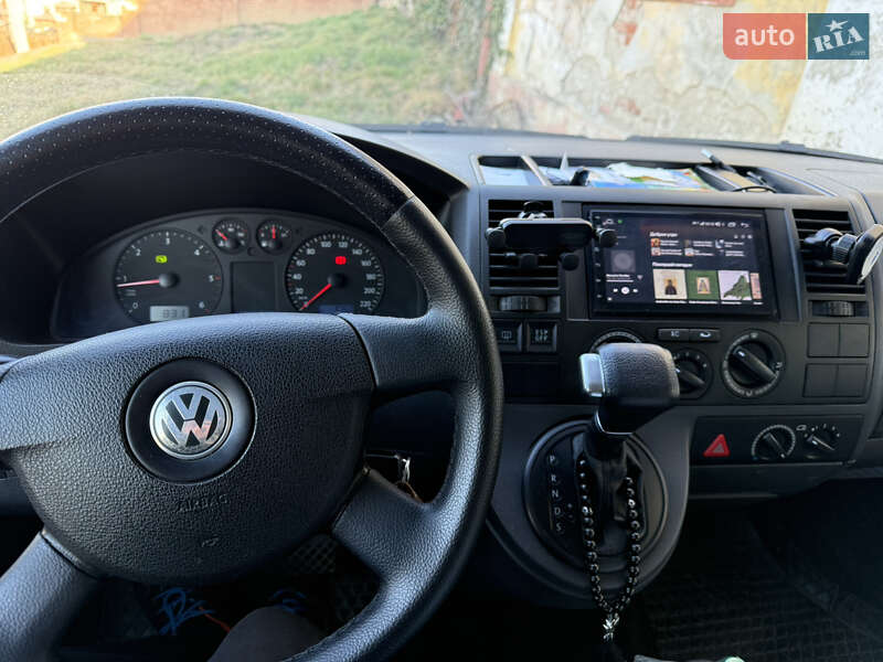 Минивэн Volkswagen Multivan 2007 в Черновцах