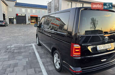 Минивэн Volkswagen Multivan 2019 в 