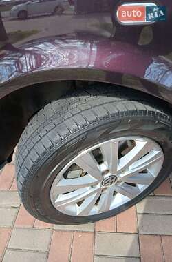 Мінівен Volkswagen Multivan 2013 в 