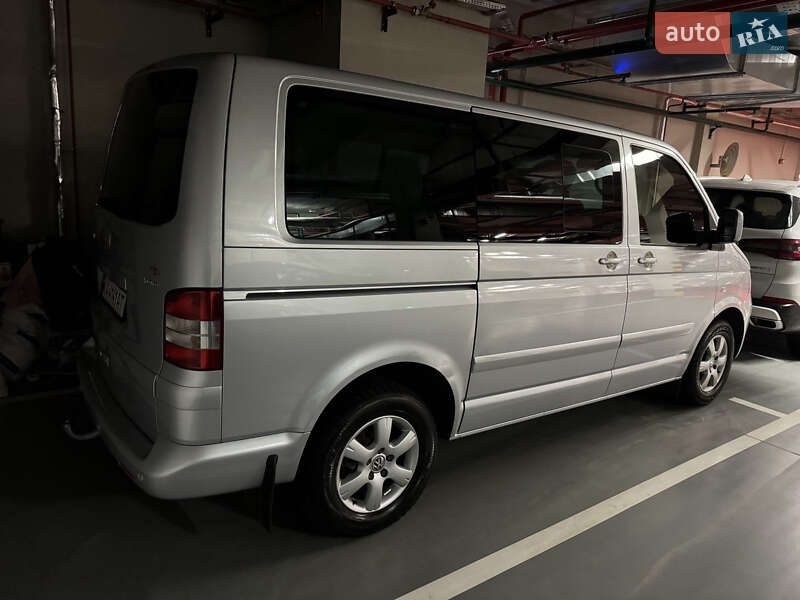Минивэн Volkswagen Multivan 2006 в Киеве