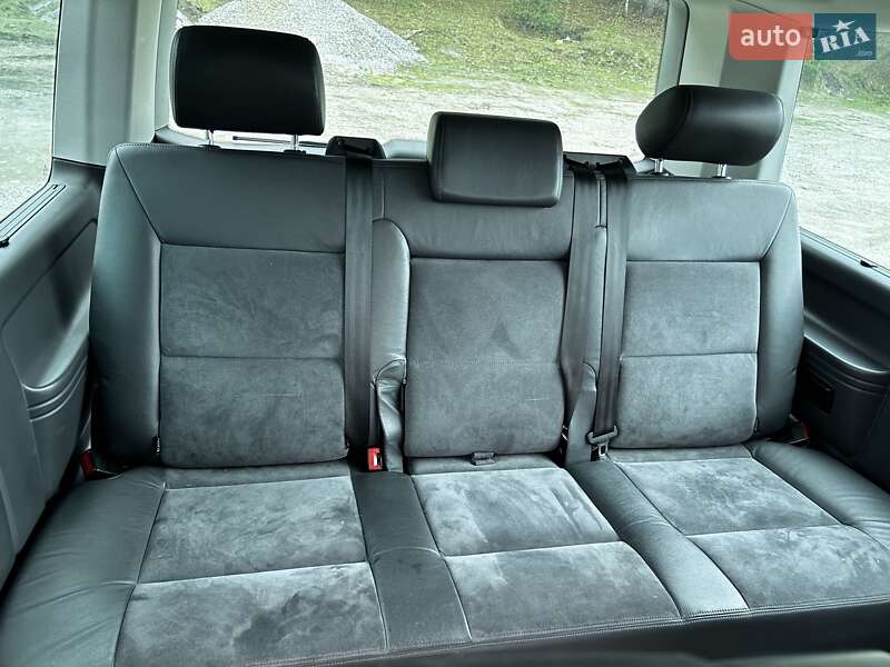 Минивэн Volkswagen Multivan 2014 в Киеве