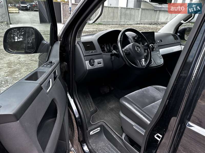 Минивэн Volkswagen Multivan 2014 в Киеве