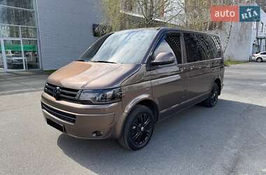 Минивэн Volkswagen Multivan 2014 в 