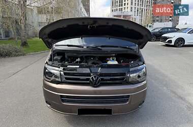 Минивэн Volkswagen Multivan 2014 в 