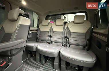 Минивэн Volkswagen Multivan 2021 в 